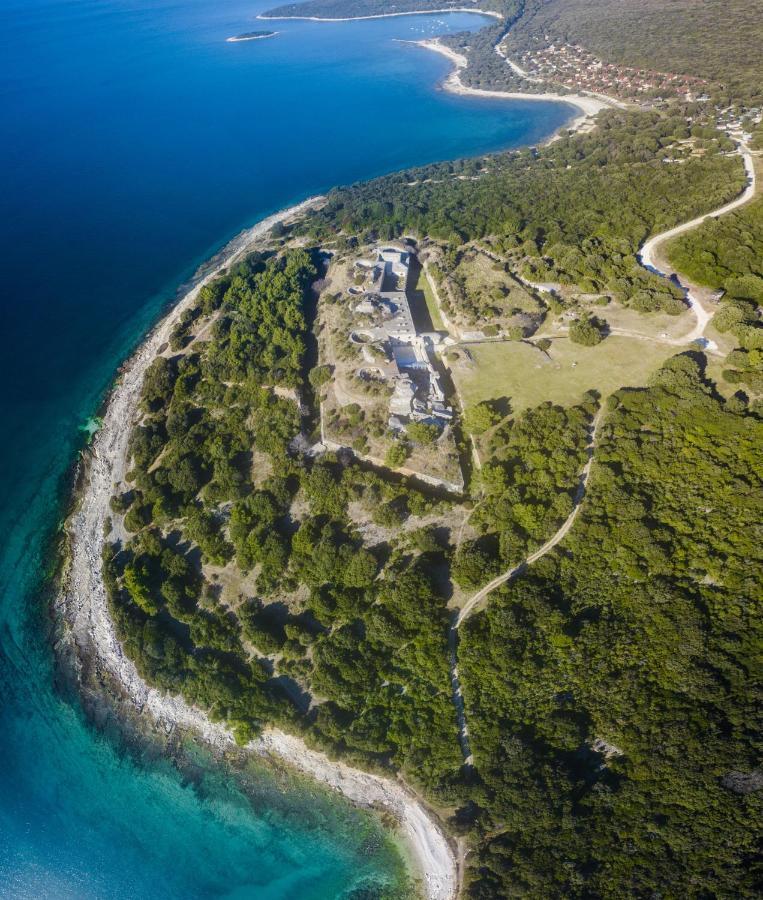 Villa Elena Deluxe Mit Whirlpool Und Beheiztem Pool Am Meer Und Wunderschoenen Blick Auf Die Brijuni Inseln Fažana Eksteriør billede